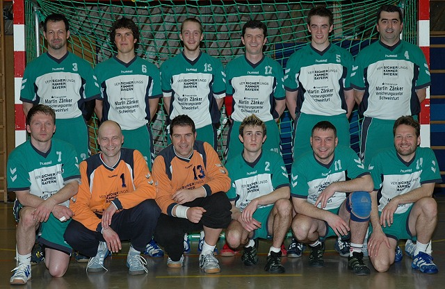 Männer 1 mit Verstärkung