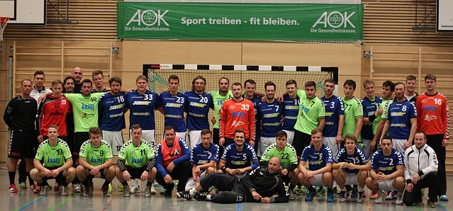 Mannschaftenfoto der Spieler beim Benefitz-Abend